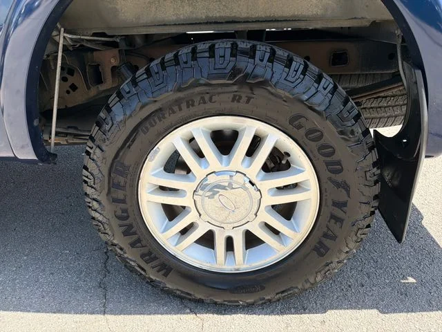 Used 2011 Blue Ford Lariat image 31