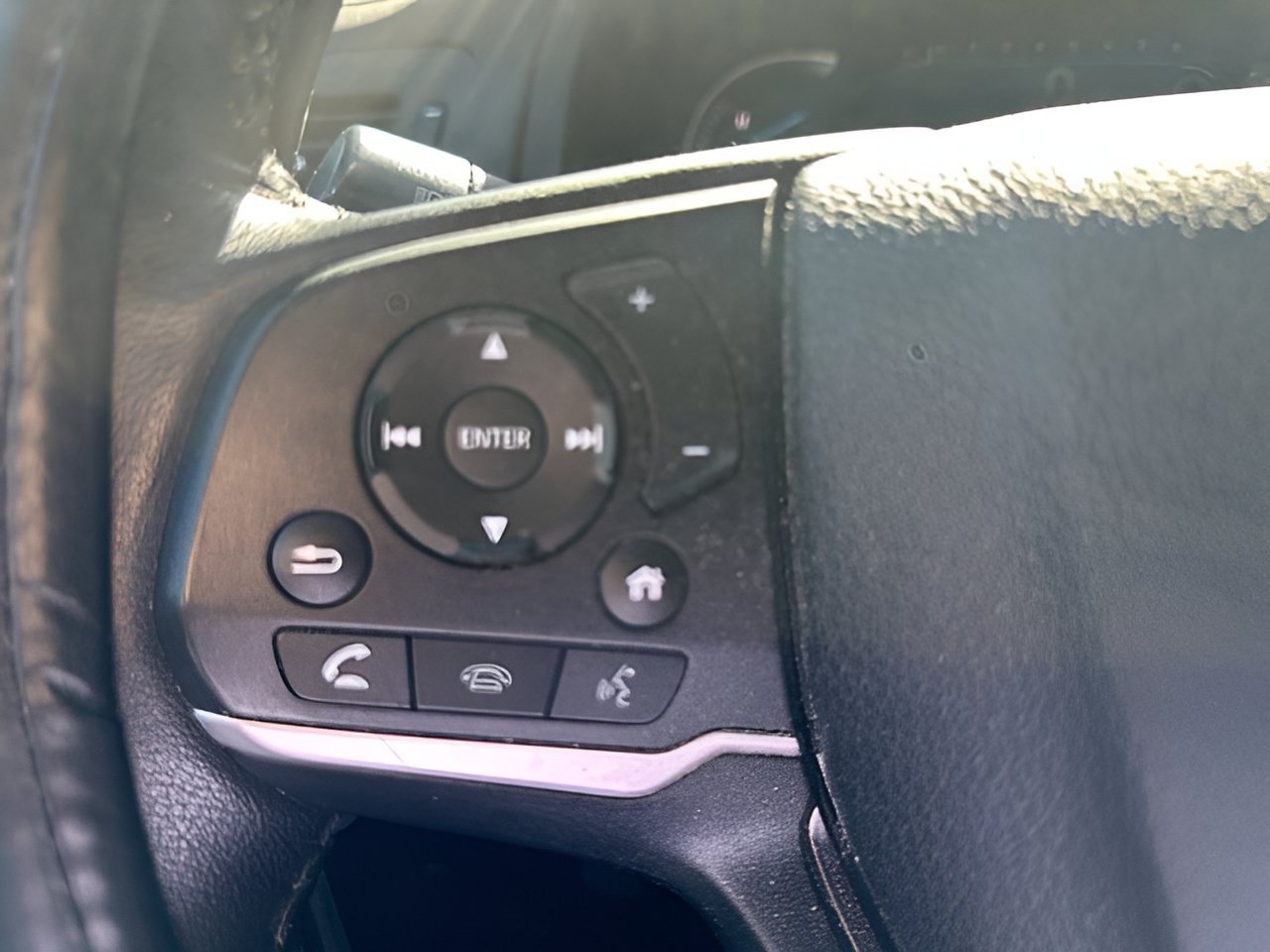 Certified Used 2019 Modern Steel Metallic Honda EX-L image 18