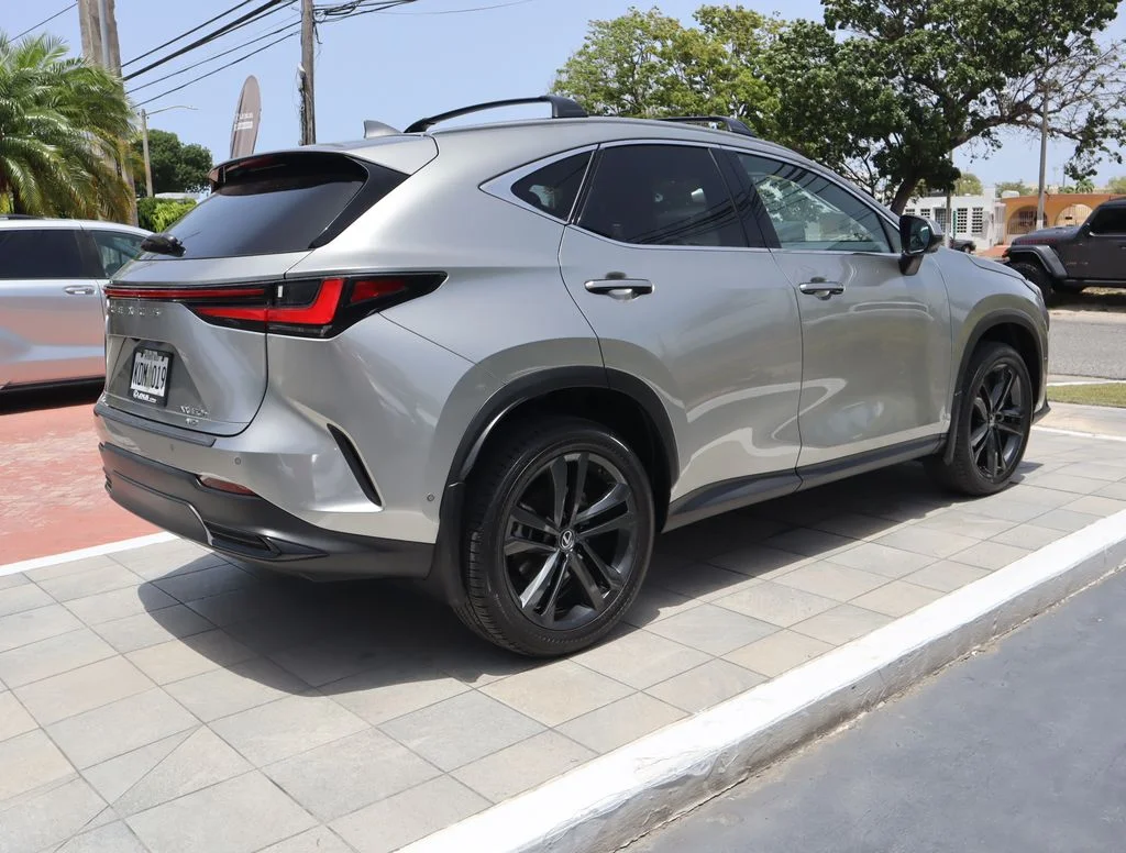 Used 2023 Silver Lexus 350h Premium image 5