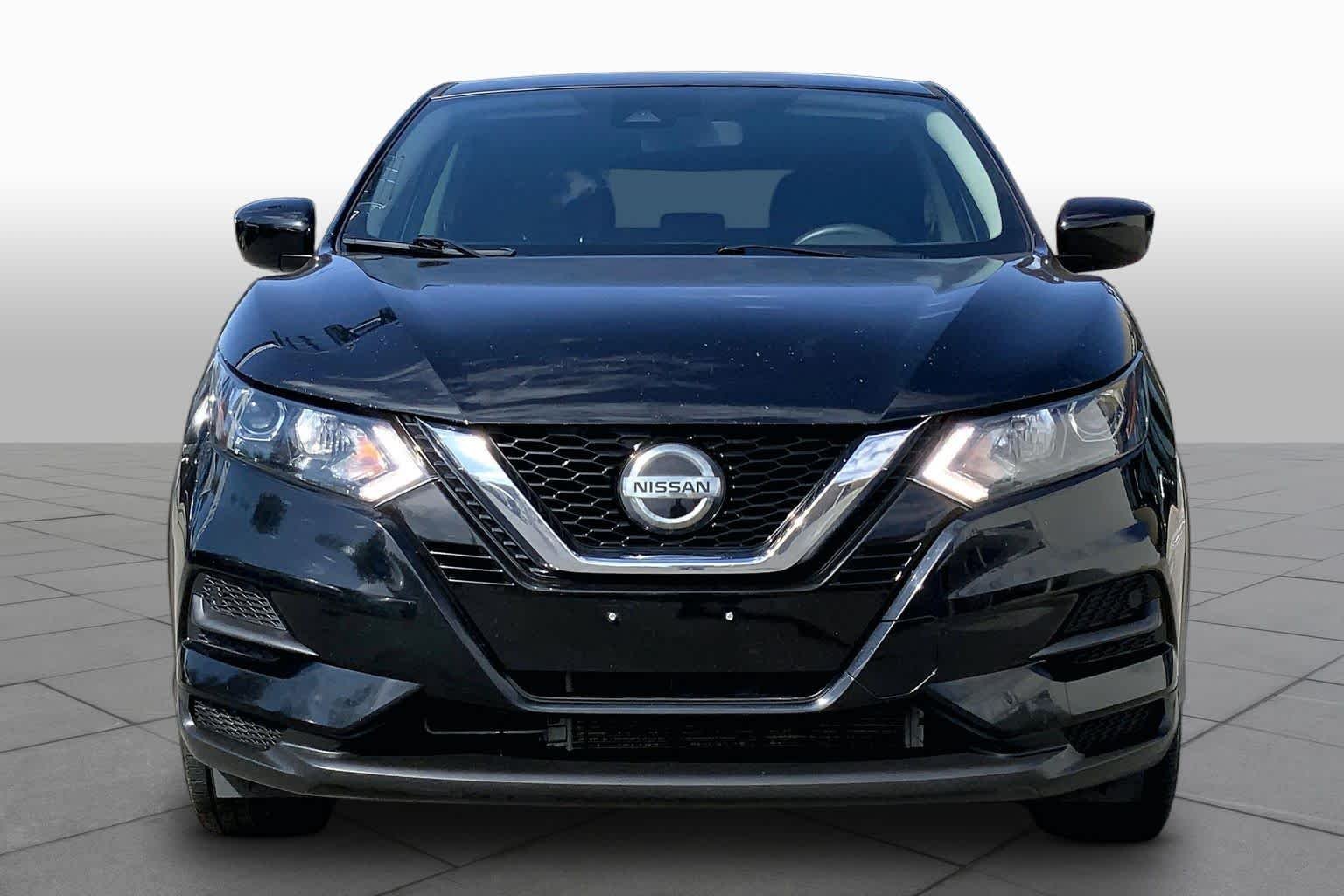 Used 2020 Magnetic Black Pearl Nissan S image 3