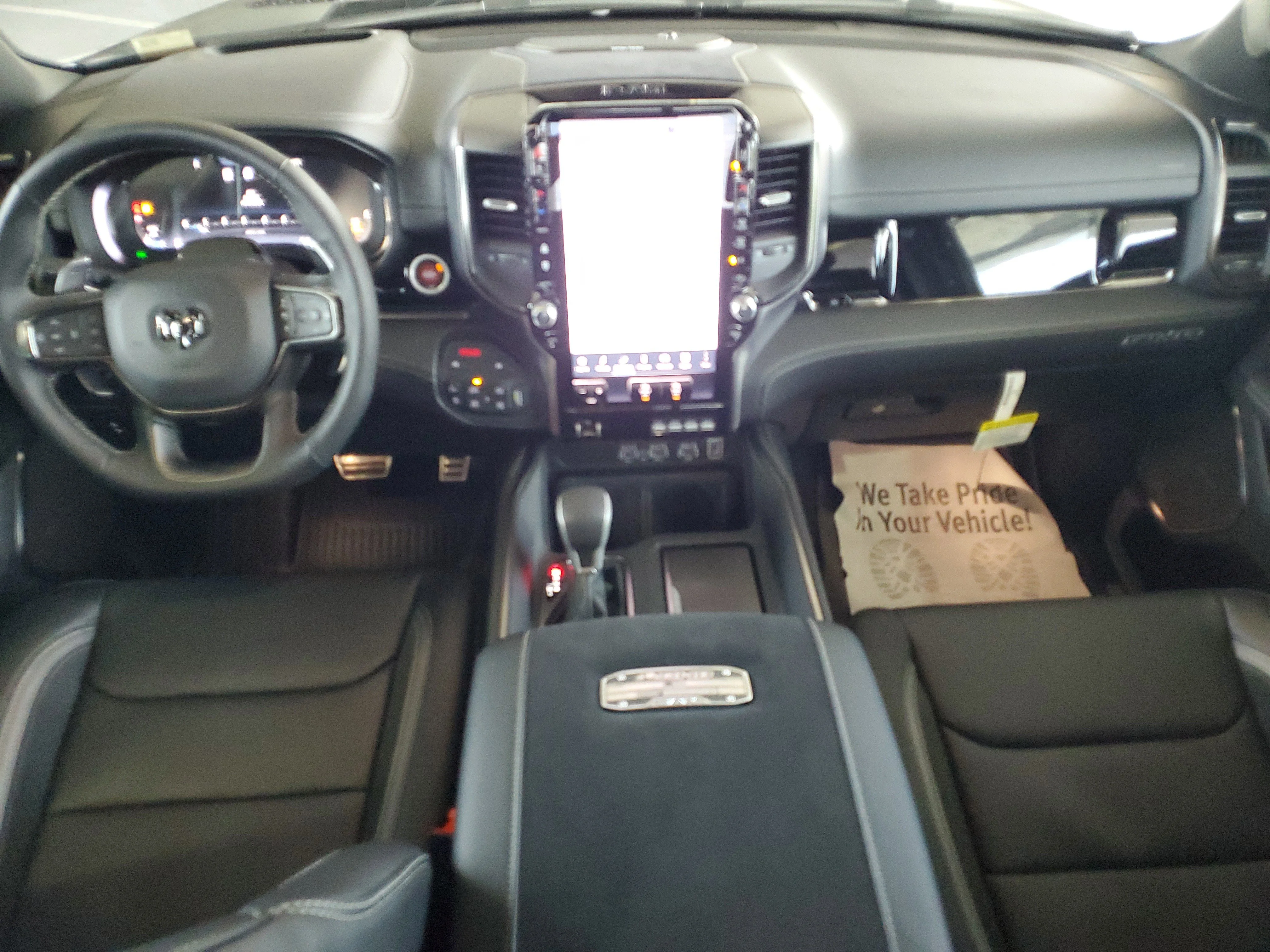 New 2026 Diamond Black Crystal Pearl-Coat Exterior Paint RAM RHO image 10