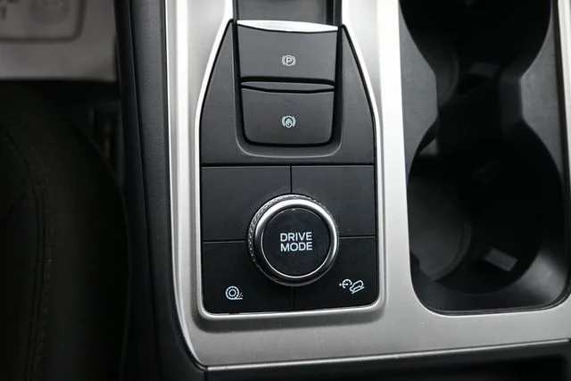Used 2022 Gray Ford XLT image 14