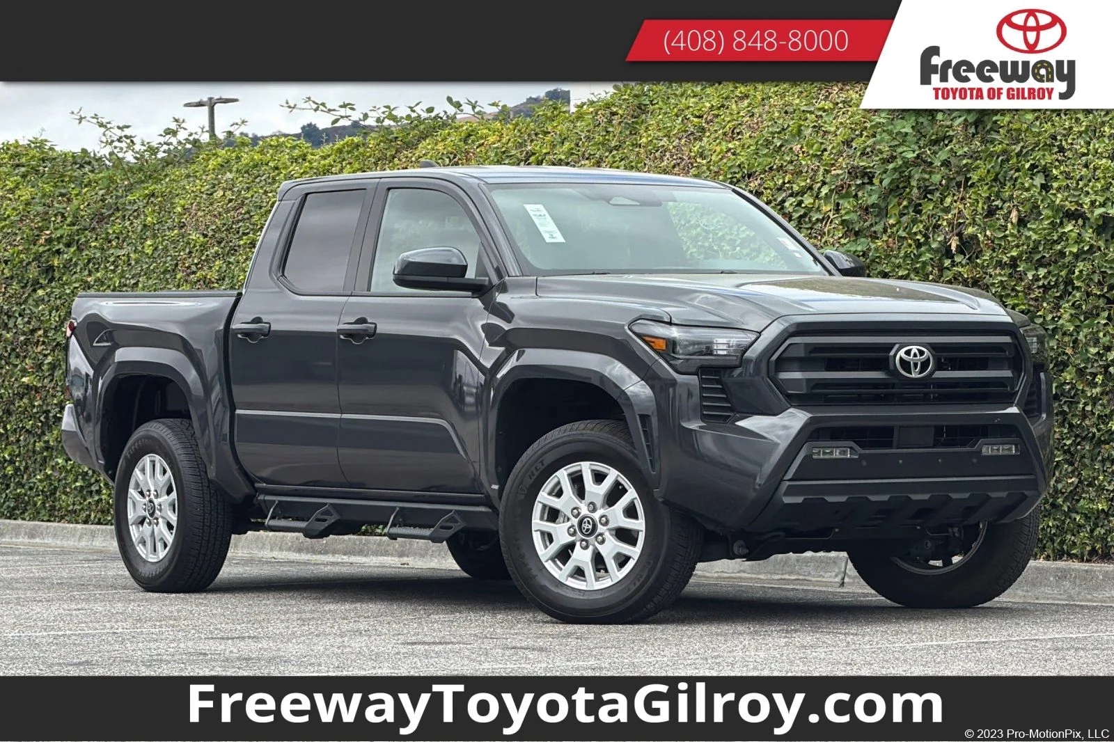 Used 2024  Toyota SR5 image 1