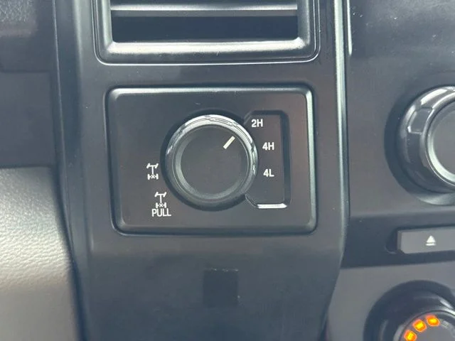 Used 2015 White Ford XL image 19