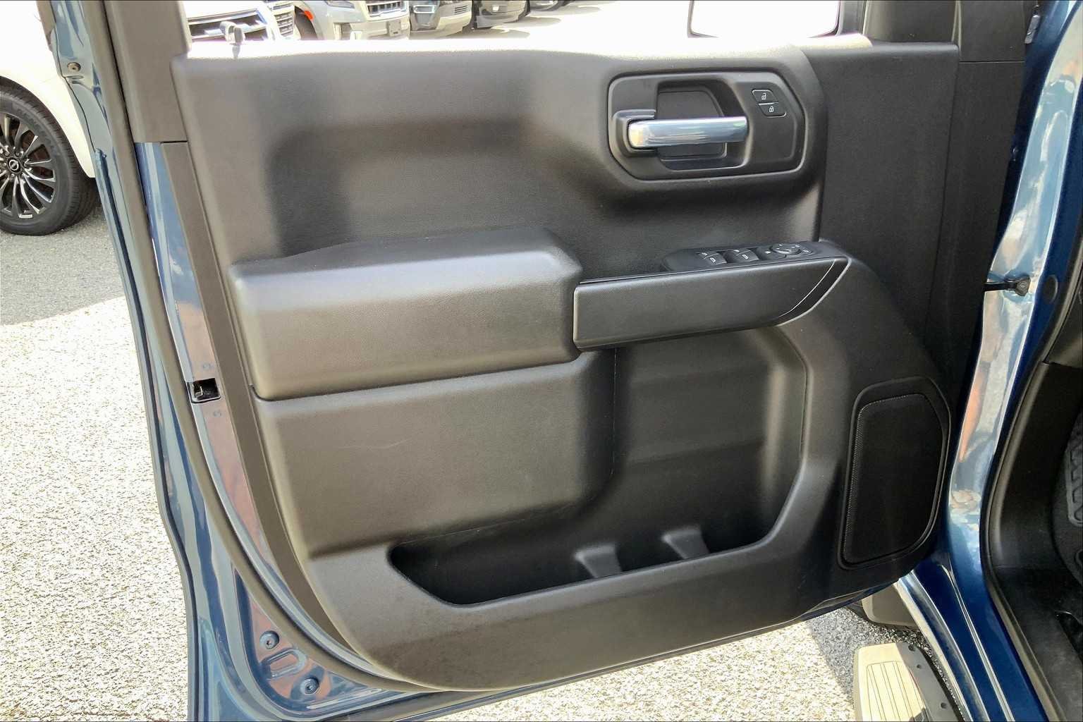 Used 2024 Downpour Metallic GMC Pro image 20