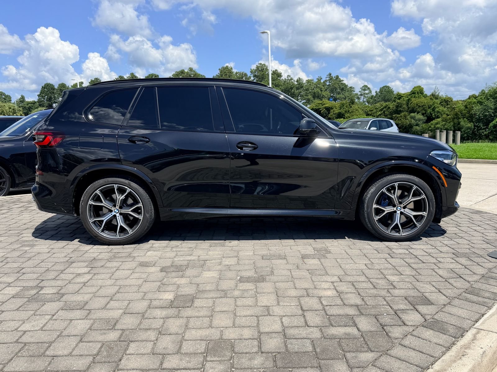 Certified Used 2023 Black Sapphire Metallic BMW xDrive40i image 7