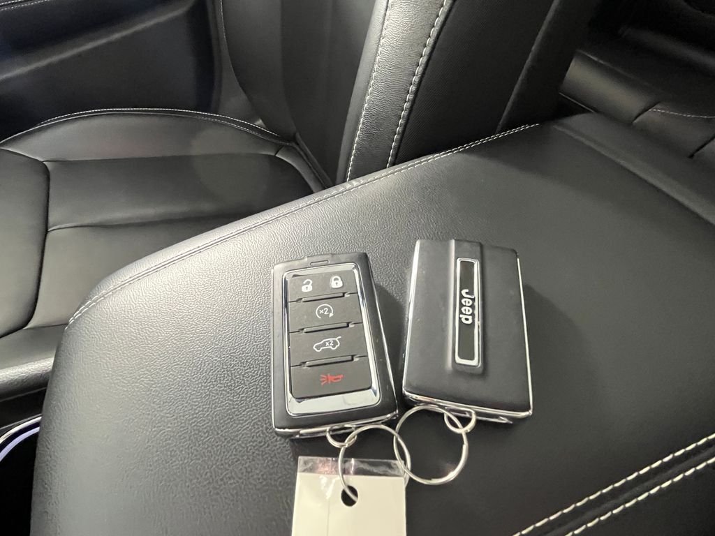 Used 2024 Black Jeep 4xe image 29