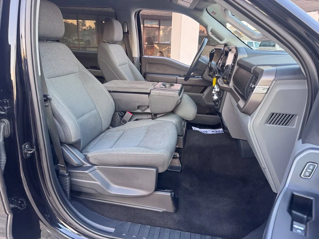 Used 2025 Black Ford XLT image 21