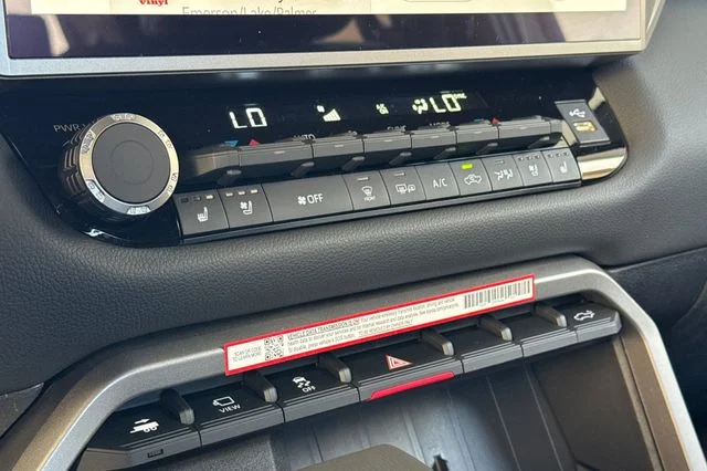 2026 Toyota Tundra Limited - Photo 23