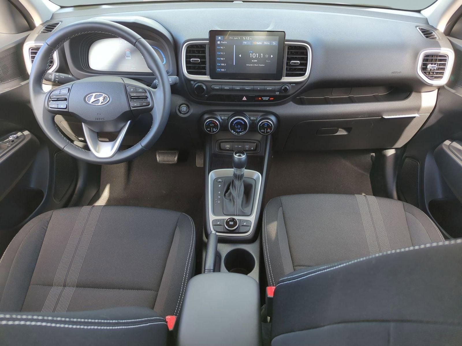 Used 2026 Mirage Green Hyundai SEL image 17