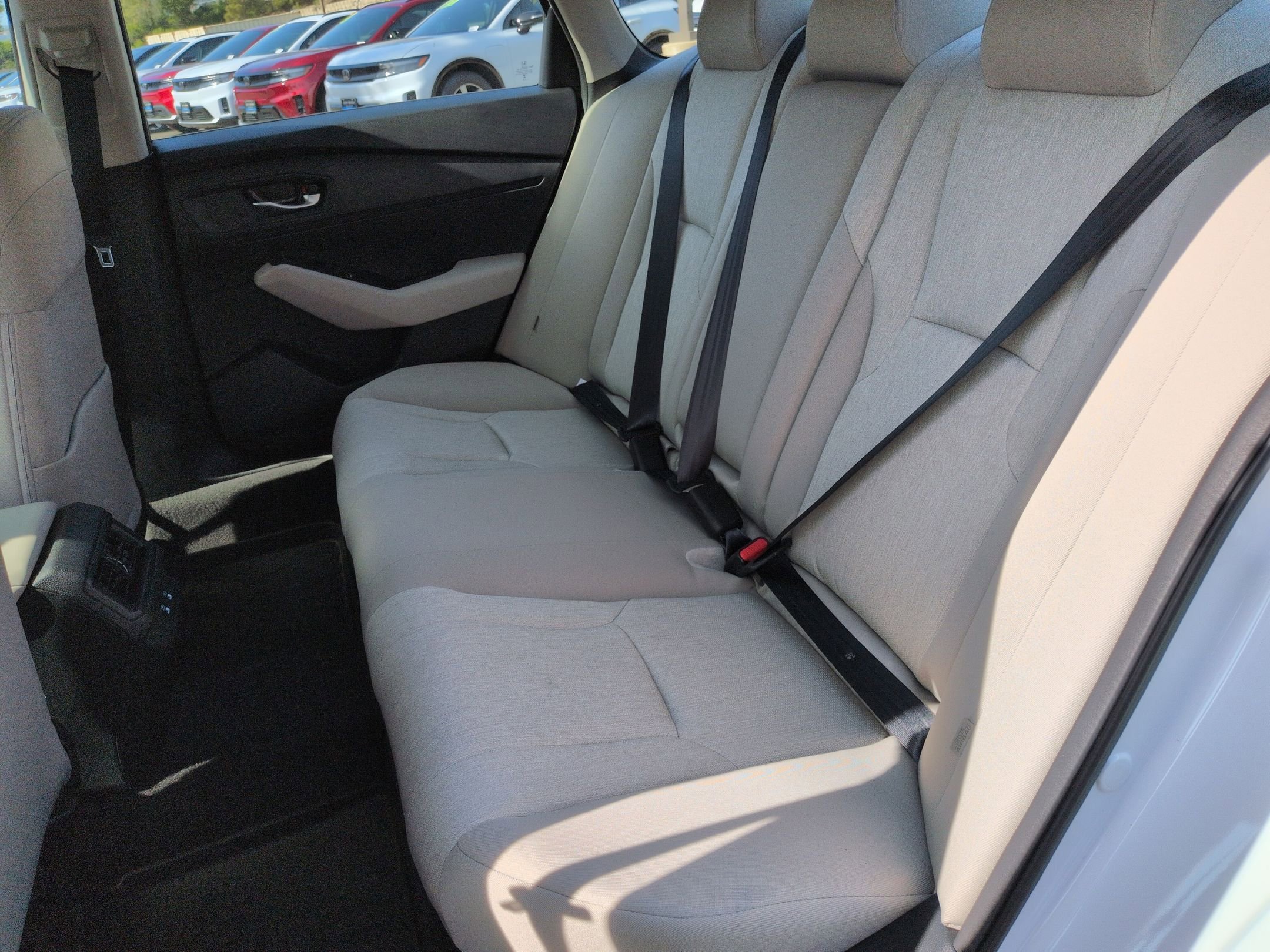 New 2026 Platinum White Pearl Honda SE image 7