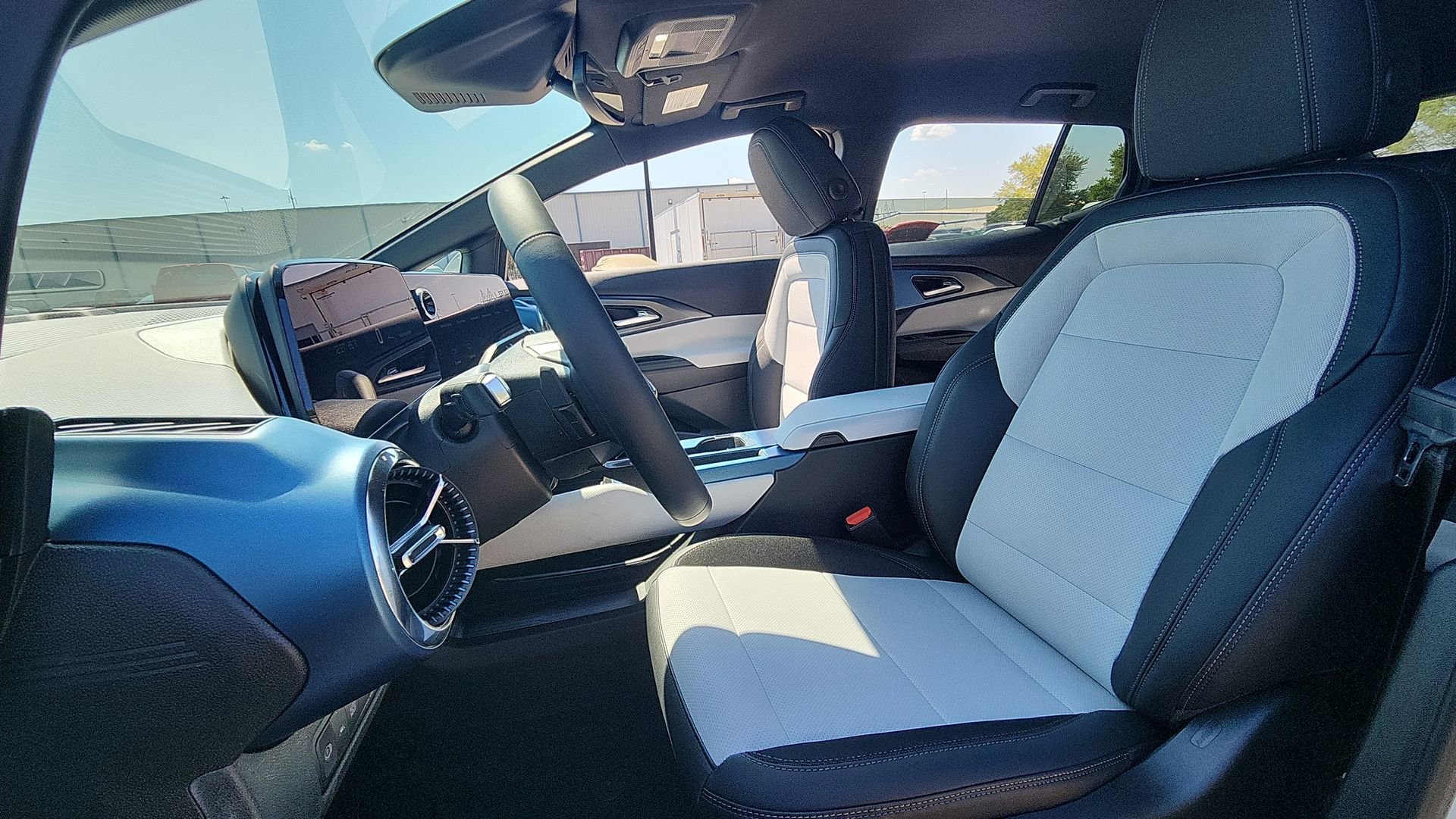 2026 Chevrolet Equinox EV 2LT - Photo 15