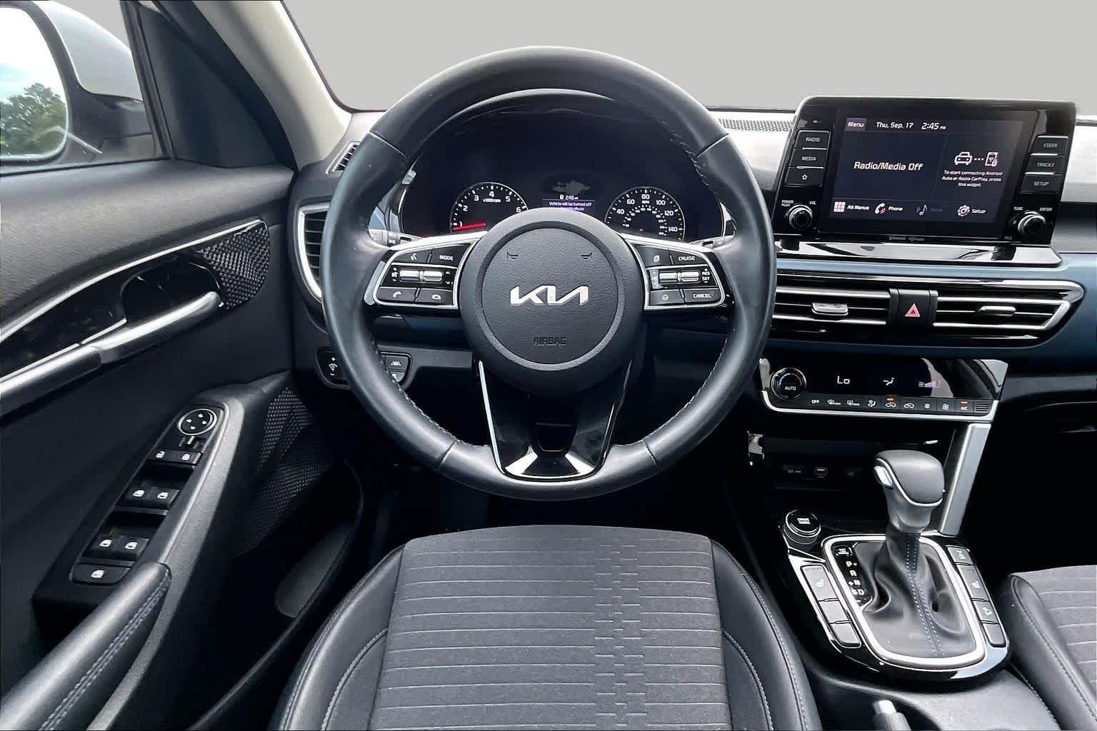 Used 2023 Snow White Pearl Kia S image 6