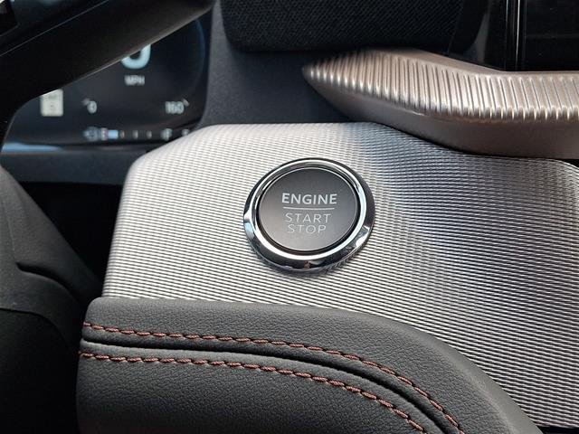 New 2026 Star White Metallic Tri-Coat Ford Active image 37