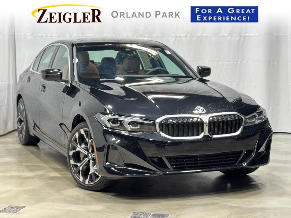 2026 BMW 3 Series 330i xDrive Sedan's photo
