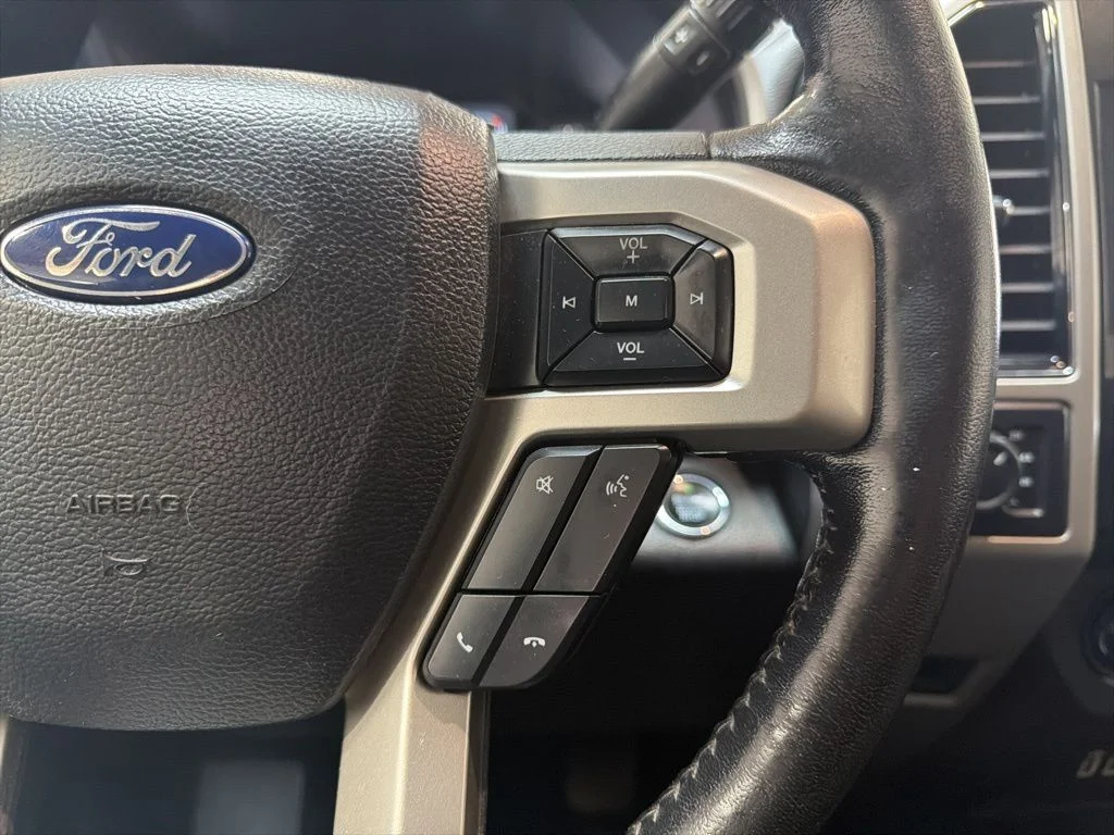 Used 2020 White Ford Lariat image 17