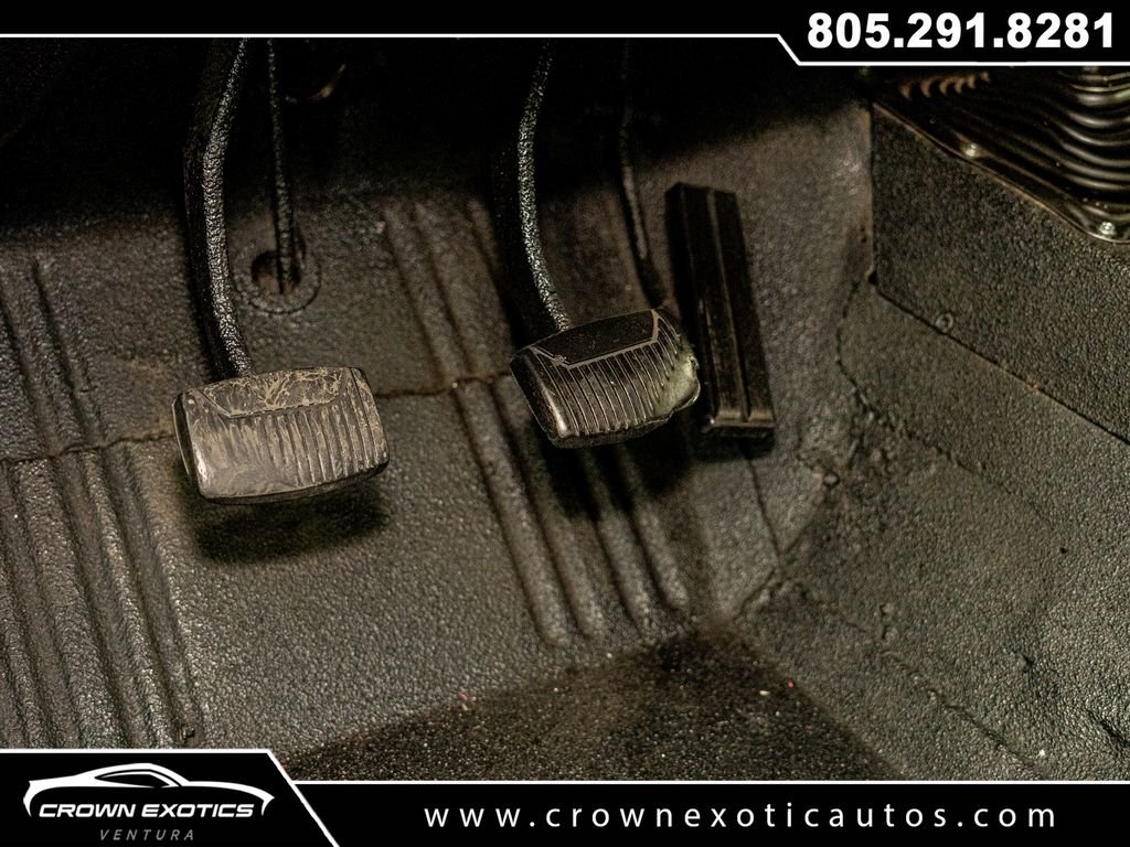 Used 1972  Ford 2dr Convertible image 34