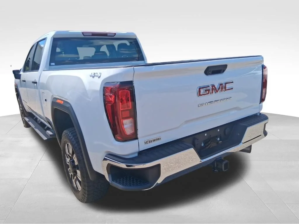 Used 2025 White GMC Pro image 4