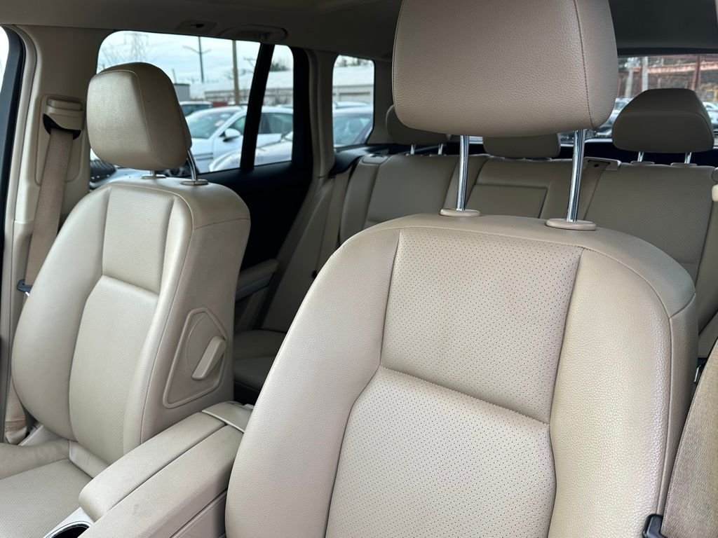 Used 2011 Green Mercedes-Benz GLK 350 image 32