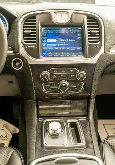 Used 2023 Bright White Clearcoat Chrysler Touring image 18