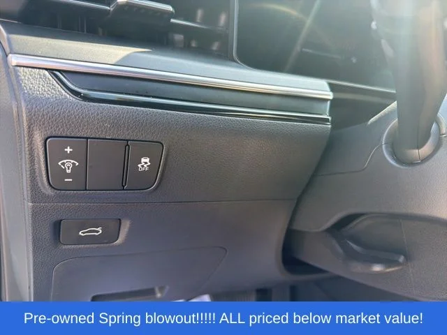 Used 2025 White Kia GT-Line image 37