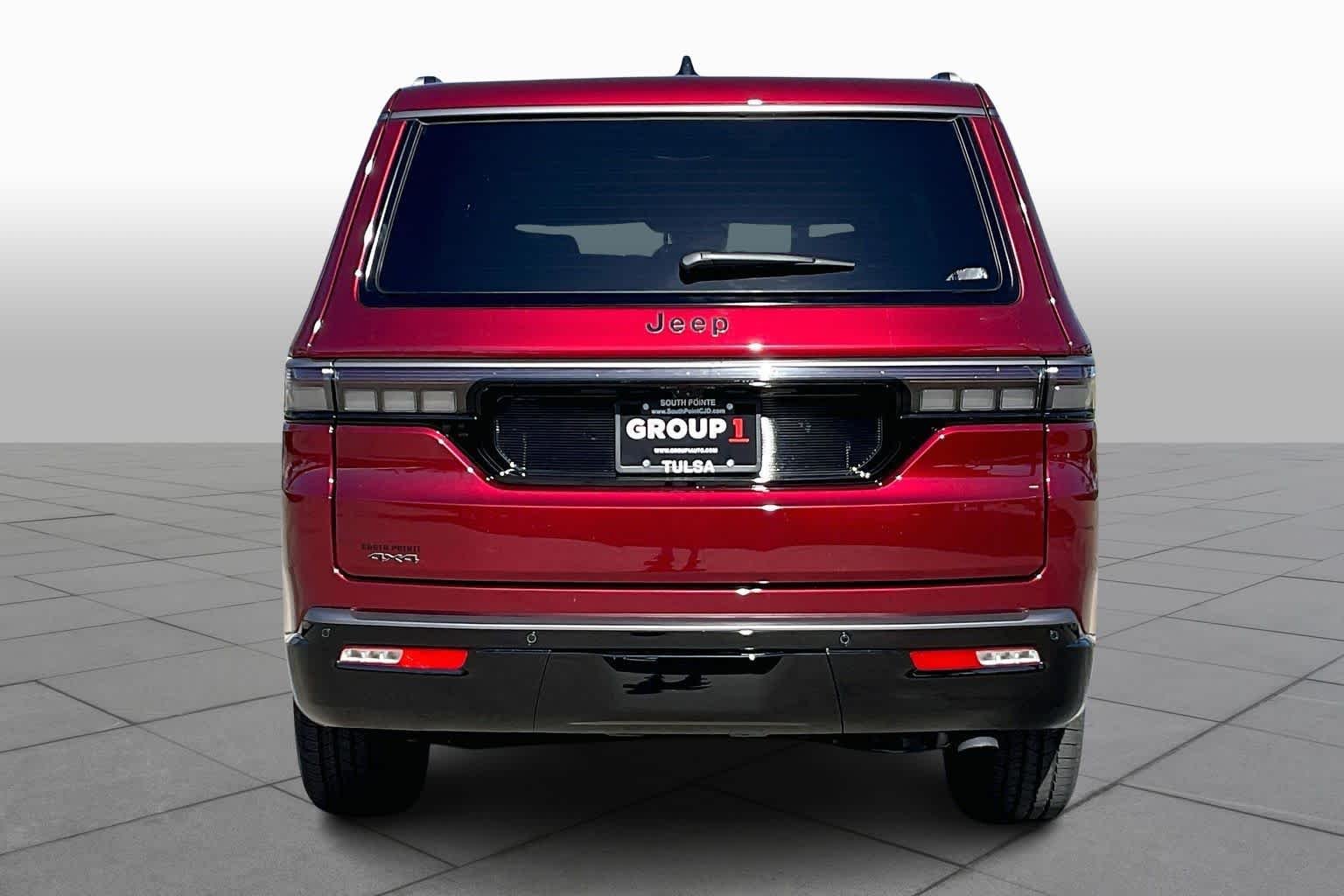 New 2026 Velvet Red Pearl-Coat Exterior Paint Jeep Limited Altitude image 4