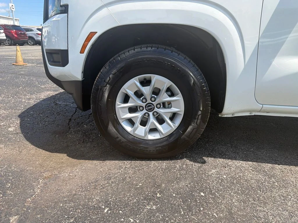Used 2025 White Nissan S image 45