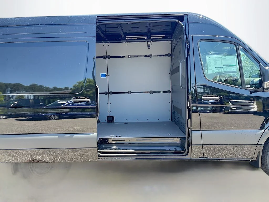 New 2026  Mercedes-Benz Cargo 144 WB image 18