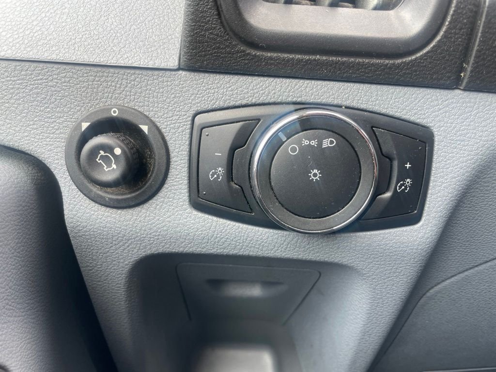 Used 2019 Oxford White Ford Base image 21