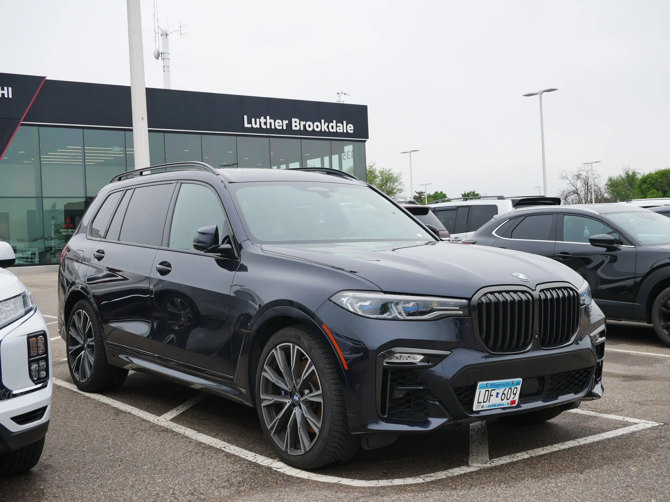 2021 BMW X7 M50i's photo
