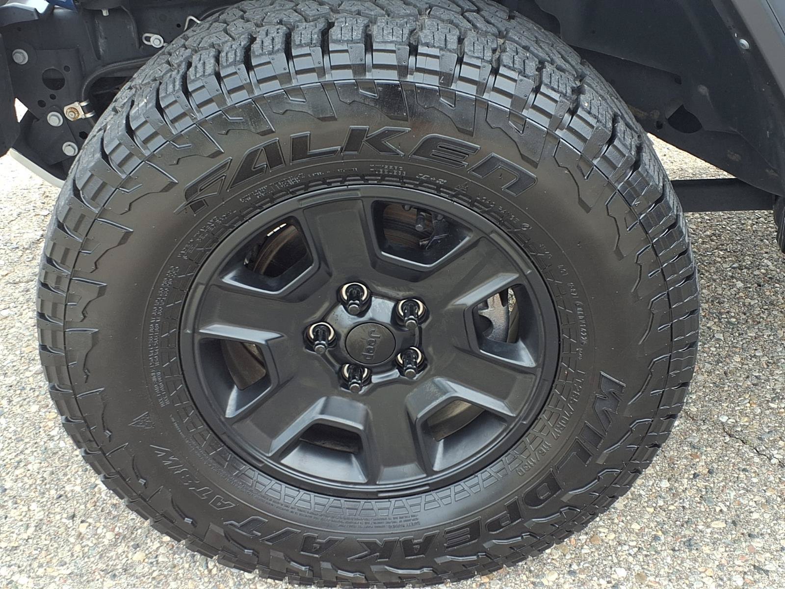 Certified Used 2023 Hydro Blue Pearlcoat Jeep Mojave image 31