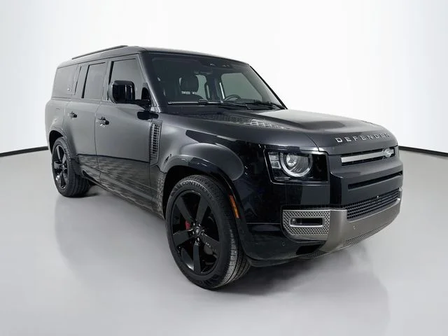 Certified Used 2024 Black Land Rover X-Dynamic SE image 3
