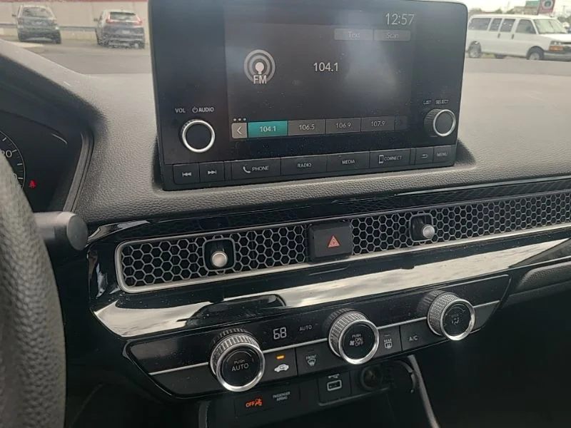 Used 2024  Honda LX image 15
