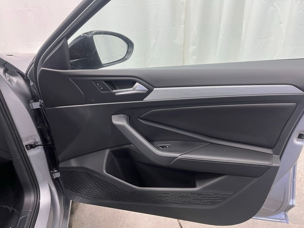 New 2026 Silver Volkswagen 1.5T Sport image 11