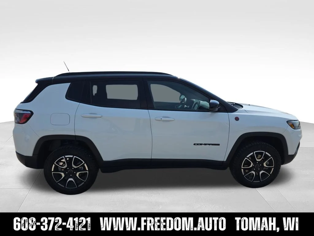 Used 2025 White Jeep Trailhawk image 9