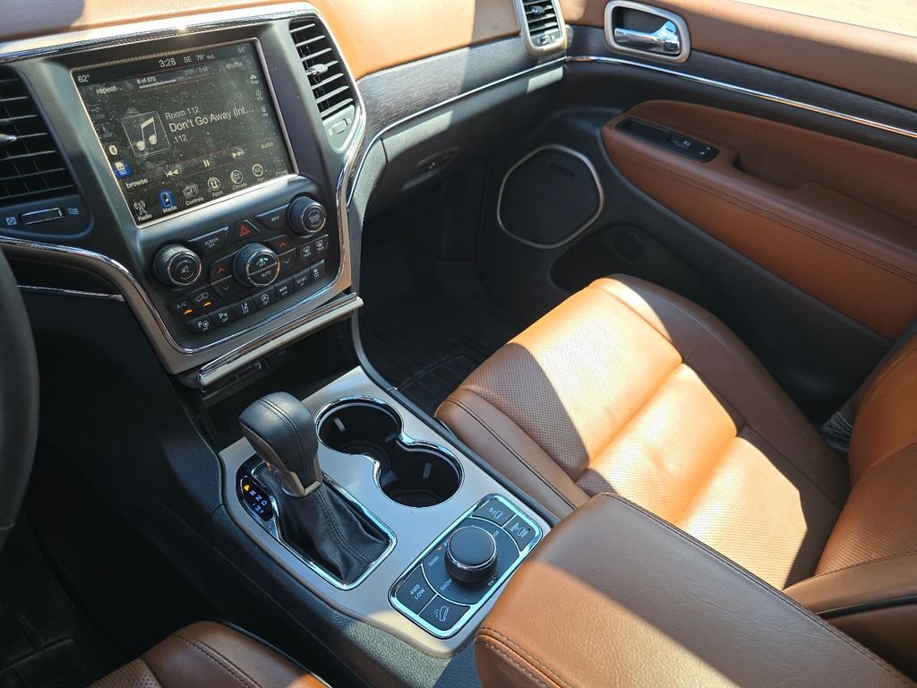 Used 2017 Bright White Clearcoat Jeep Summit image 31