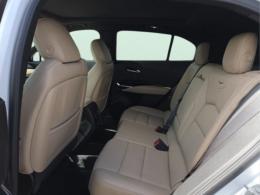 Used 2024 Crystal White Tricoat Cadillac Luxury image 11