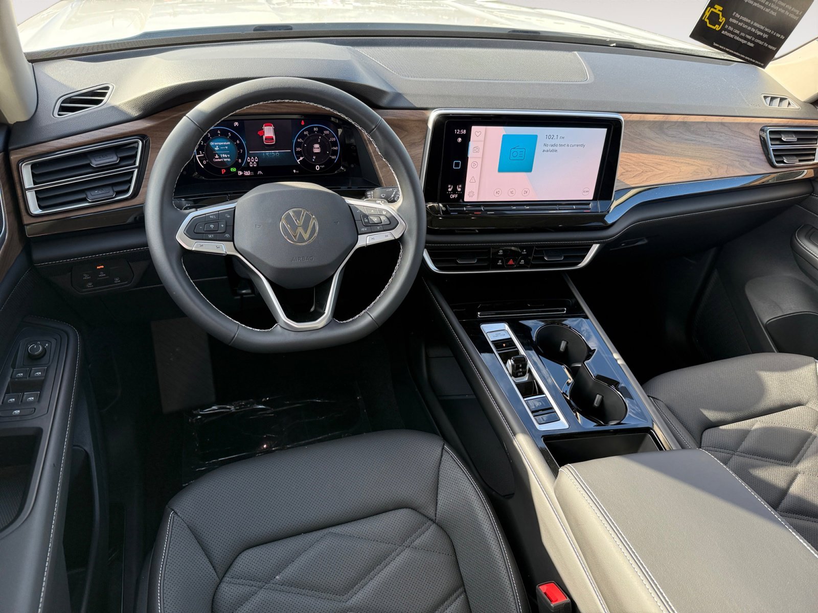 New 2026 Opal White Pearl Volkswagen 2.0T SE w/Technology image 15