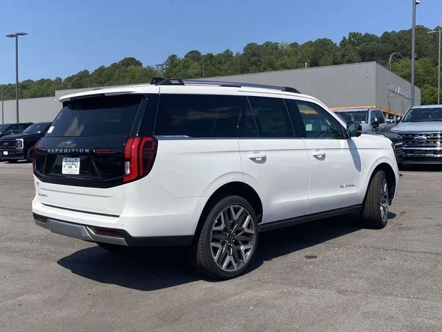 New 2026 Star White Metallic Tri-Coat Ford Platinum image 3
