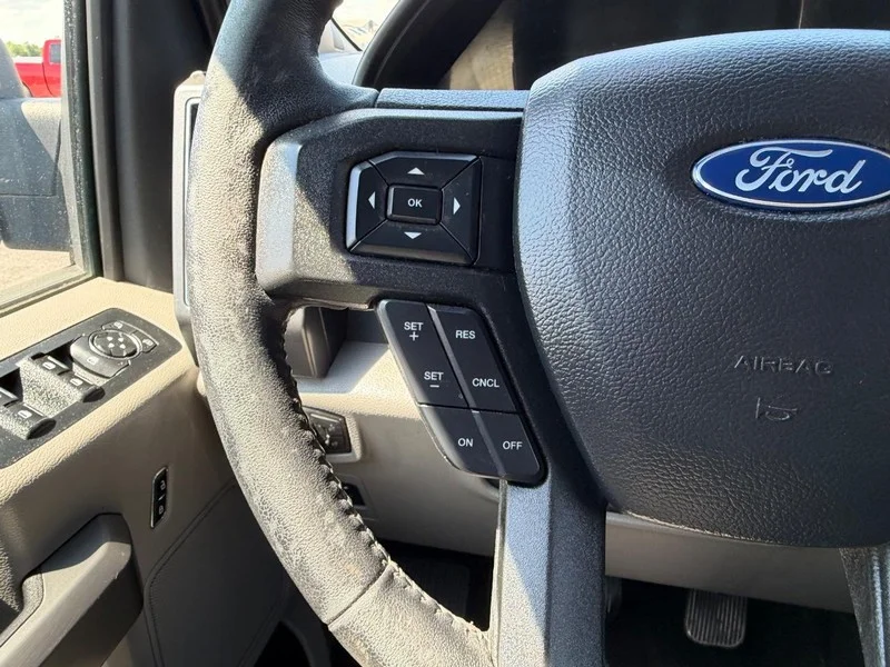 Certified Used 2019 Velocity Blue Metallic Ford XLT image 12