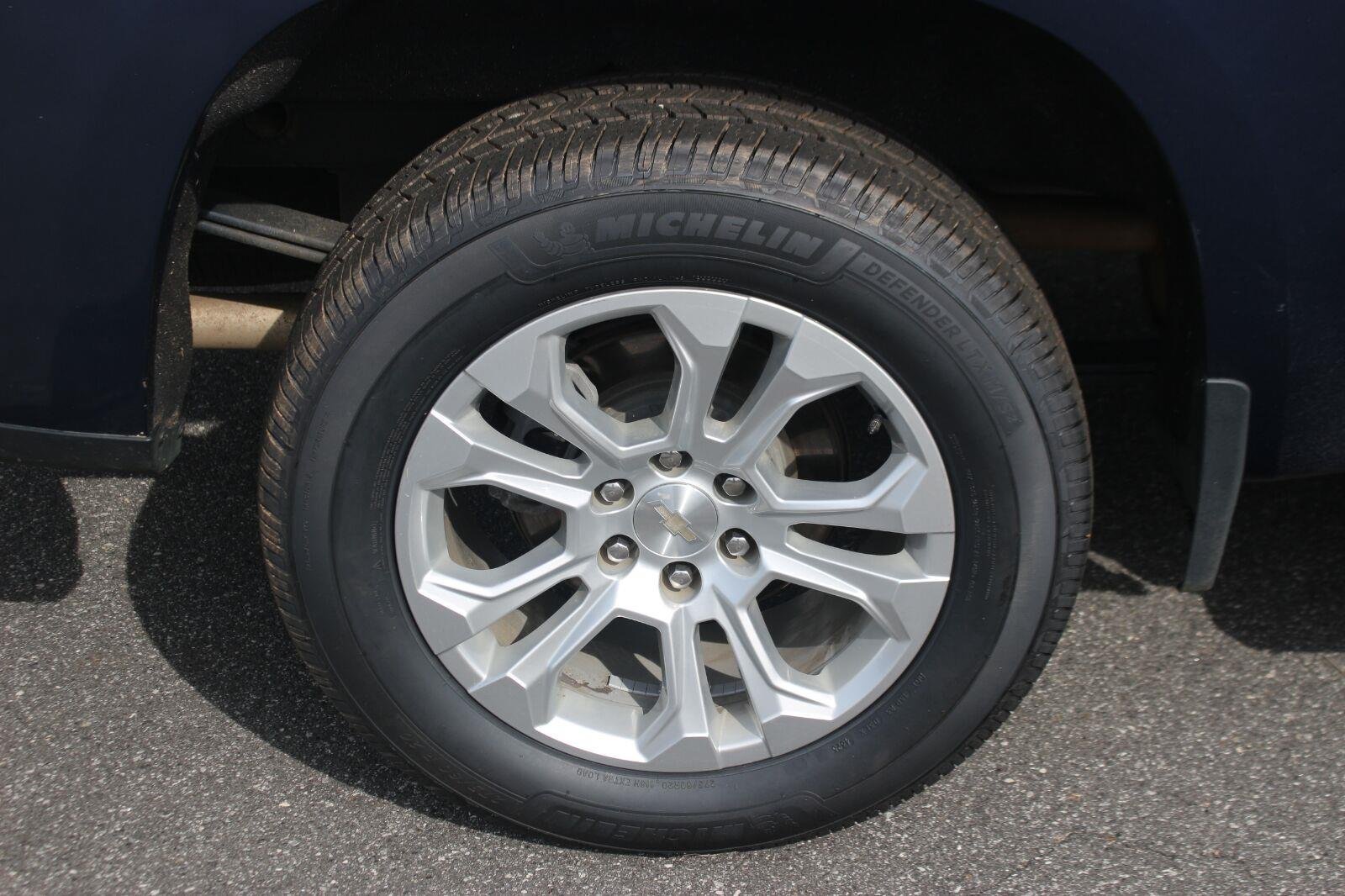 Used 2022 Northsky Blue Metallic Chevrolet LTZ image 40