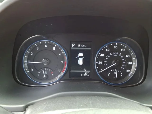 Used 2023 Gray Hyundai SEL image 23