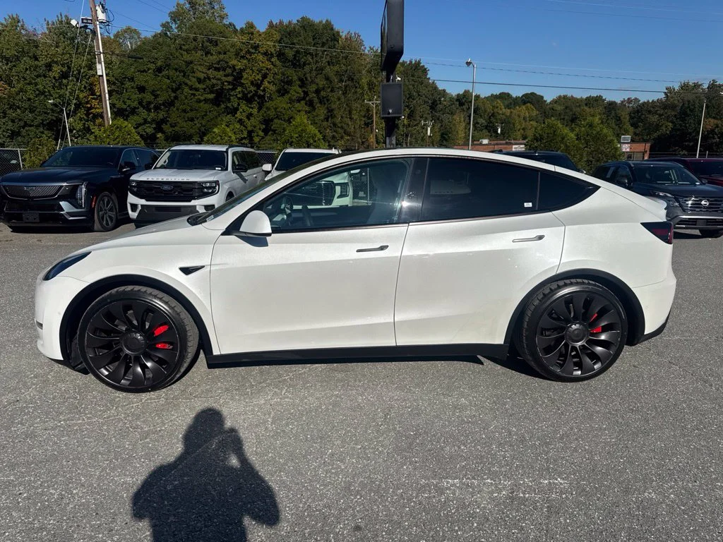 Used 2022 White Tesla Performance image 2