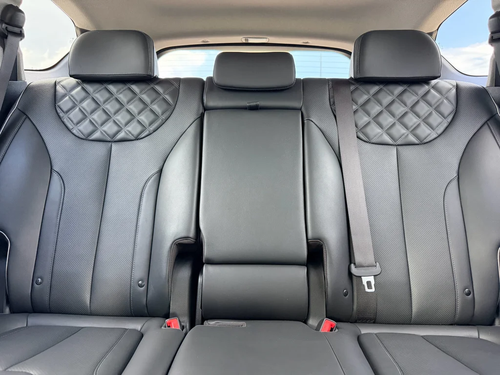 Used 2023 Shimmering Silver Hyundai Limited image 27