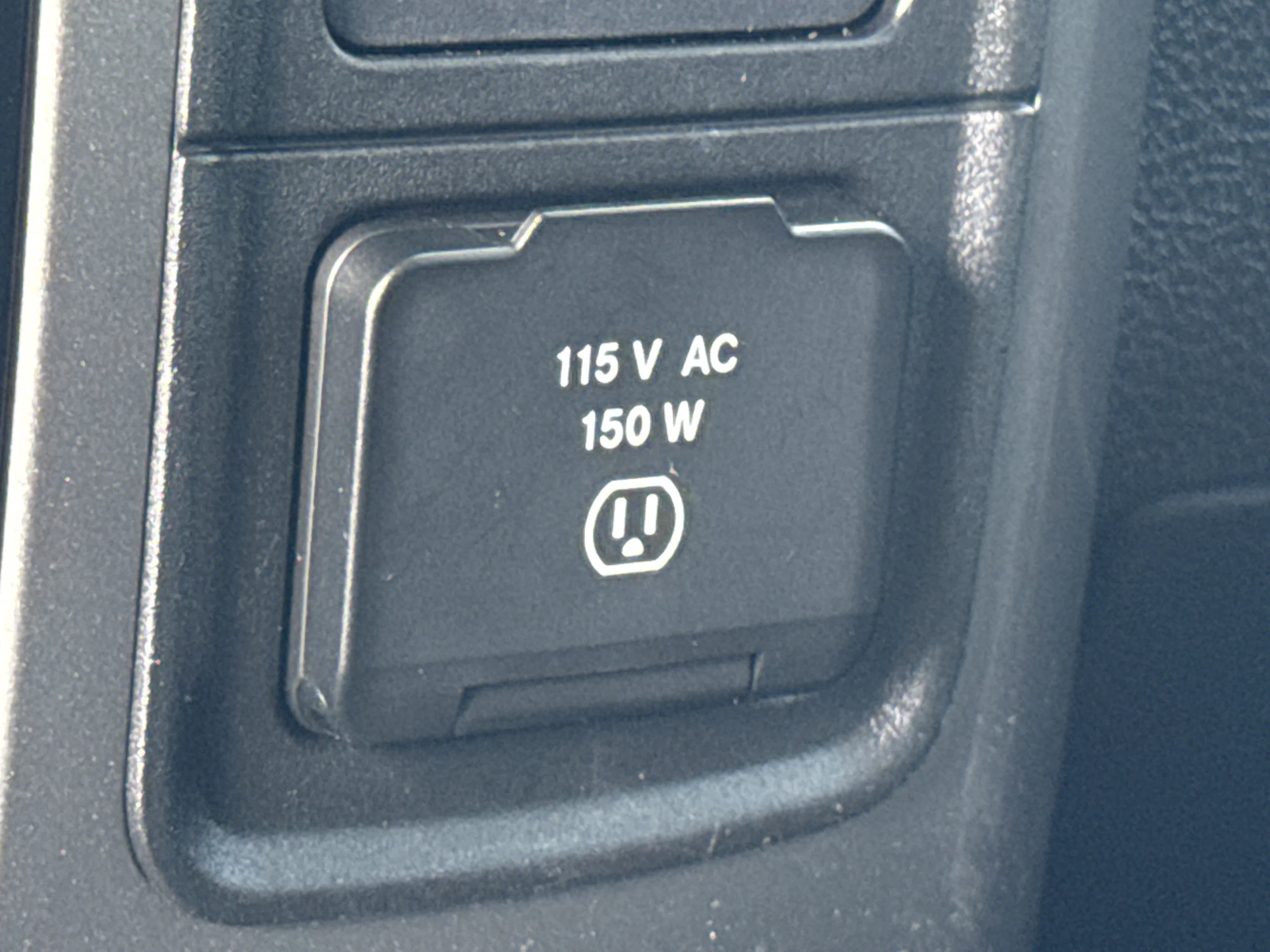 Used 2018 Bright White Clearcoat Ram Laramie image 35