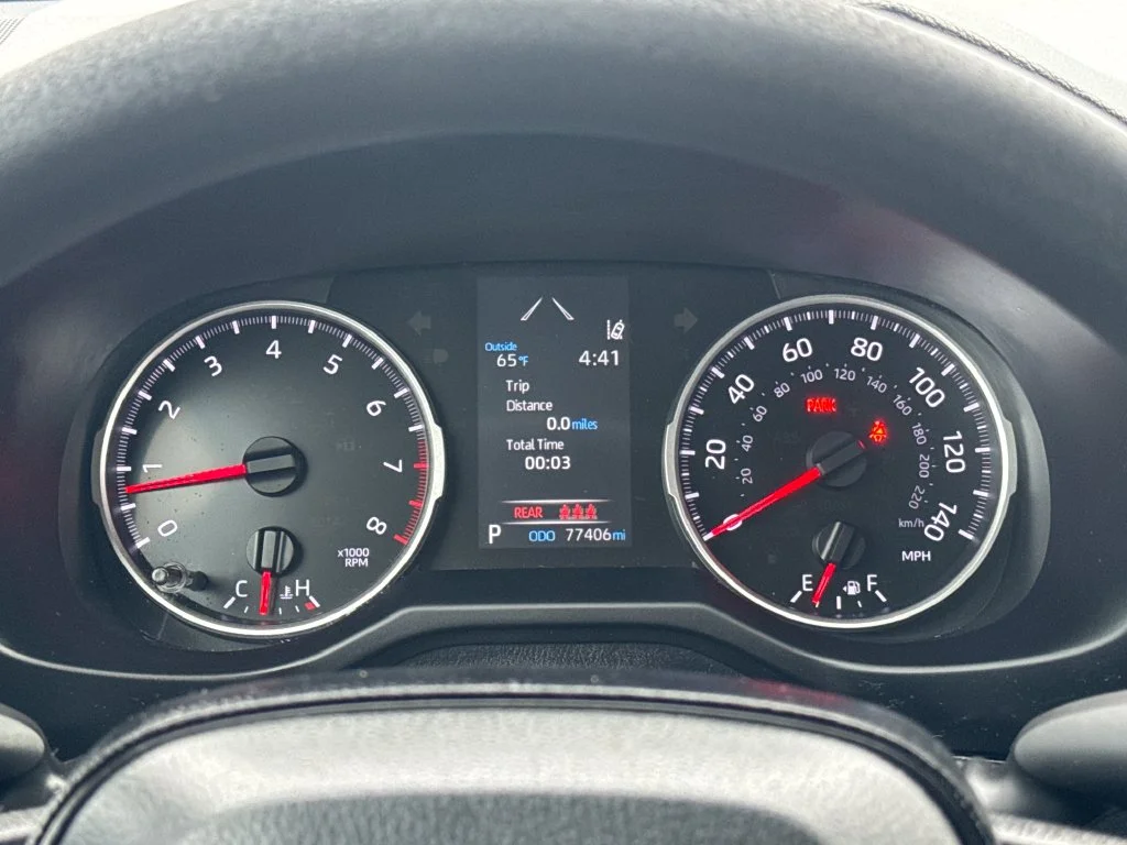 Used 2021 Gray Toyota LE image 17