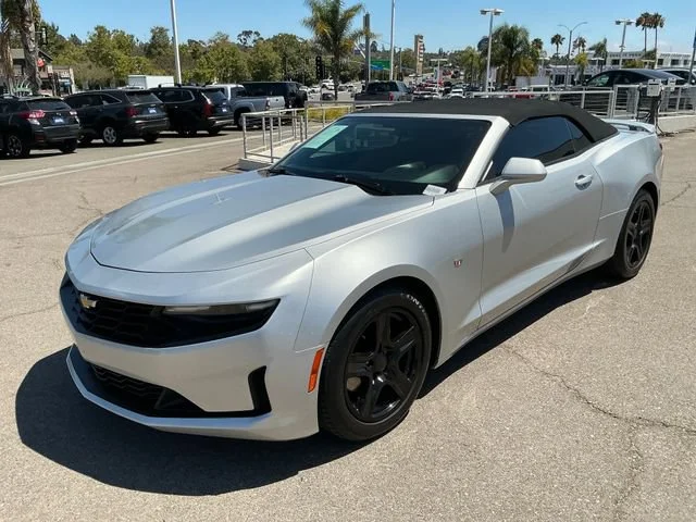 Used 2019 Silver Ice Metallic Chevrolet 1LT image 9