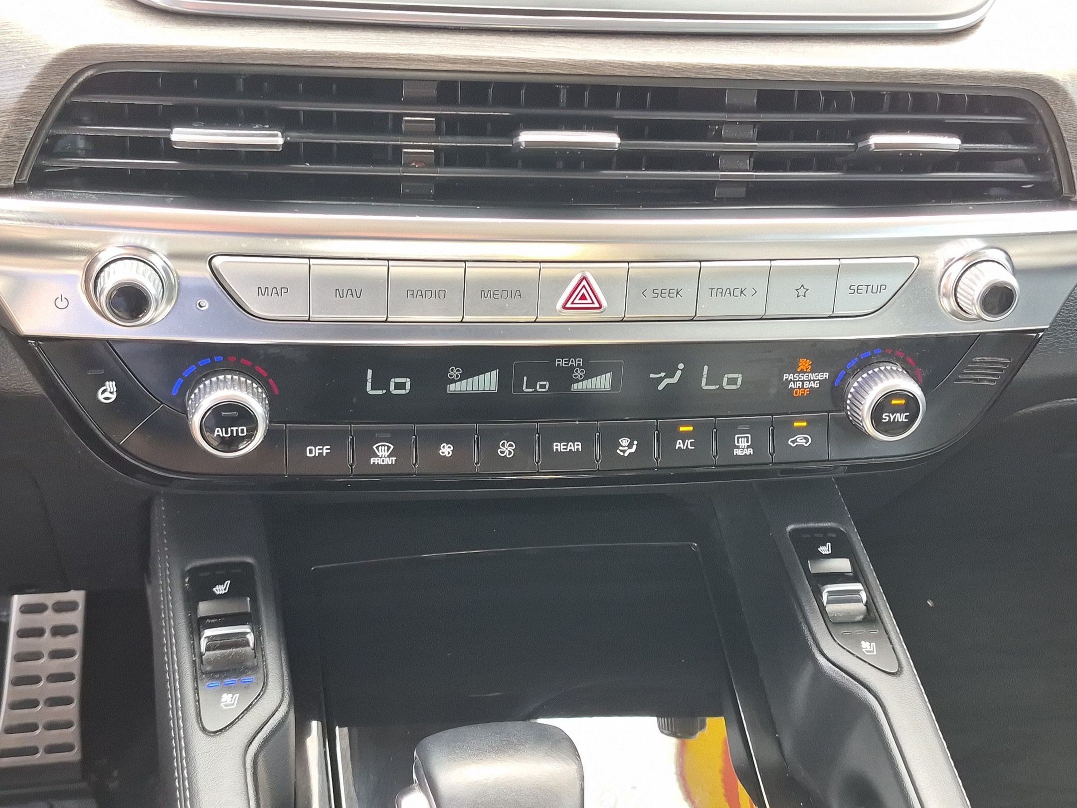 Used 2020 Dark Moss Kia SX image 22