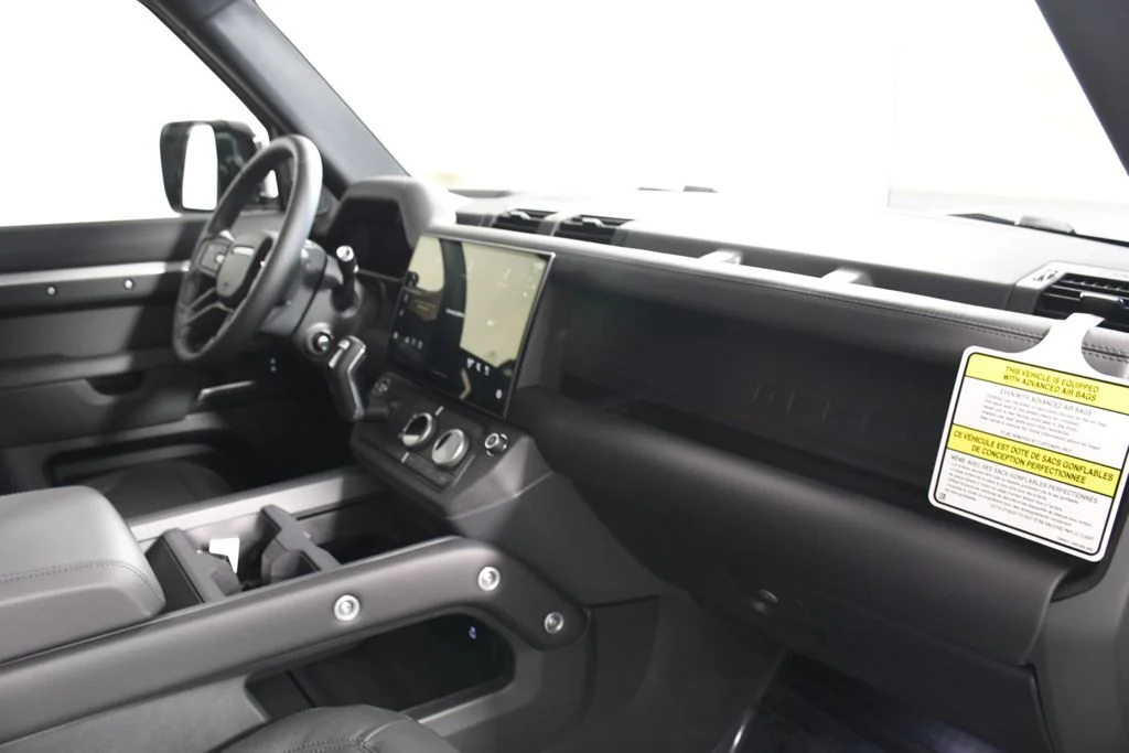 New 2026 Borasco Grey Land Rover X-Dynamic SE image 19