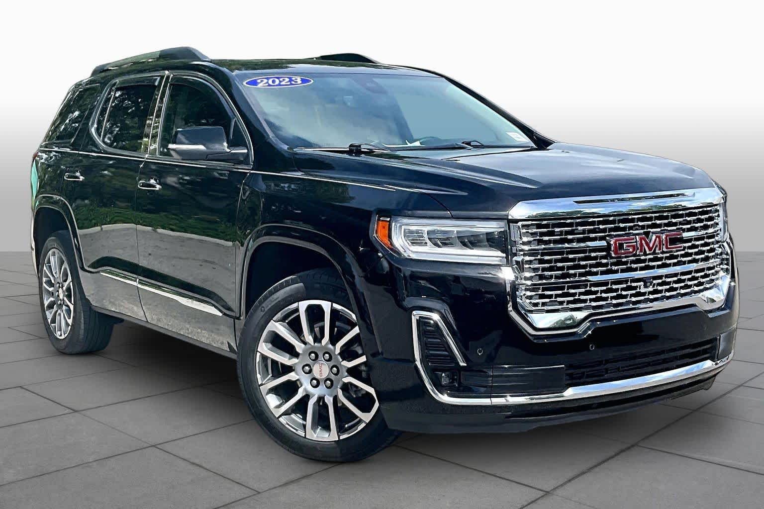 Used 2023 Ebony Twilight Metallic GMC Denali image 3
